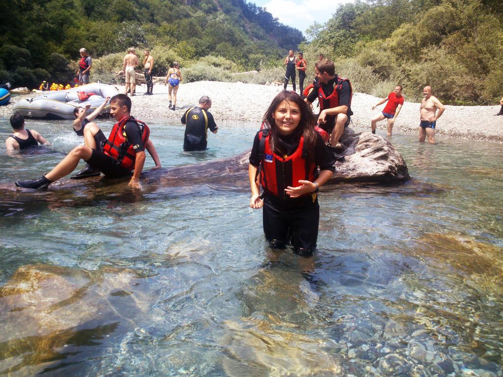 Rafting Camp Tara Center Tri Vodenice Bastasi Exteriör bild