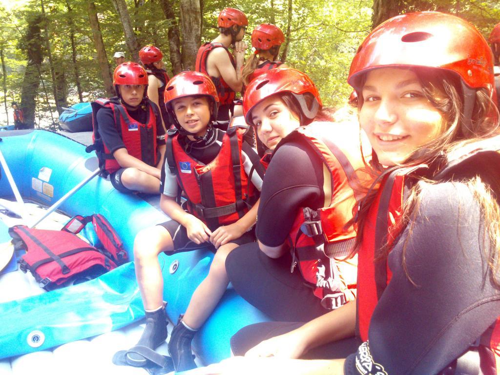 Rafting Camp Tara Center Tri Vodenice Bastasi Exteriör bild