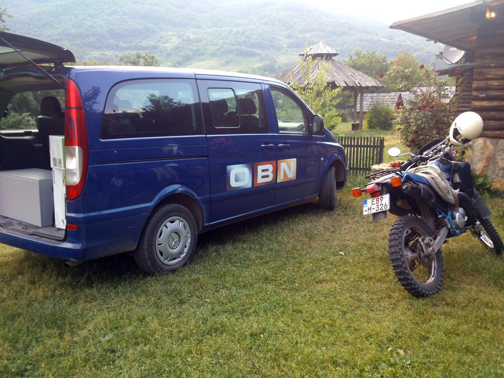 Rafting Camp Tara Center Tri Vodenice Bastasi Exteriör bild
